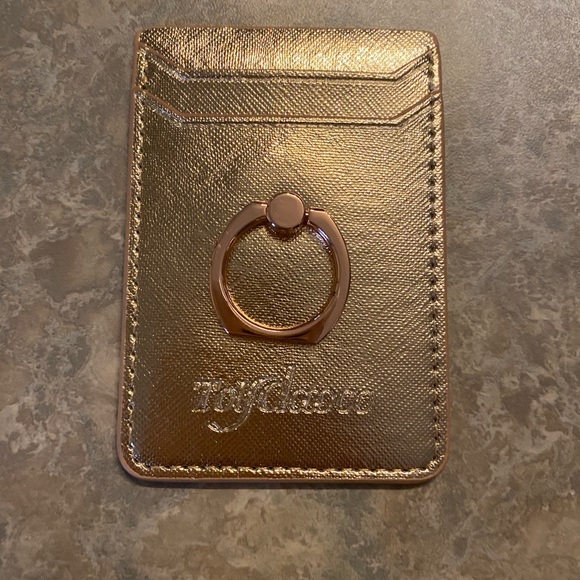 Accessories - ❗️3/$10❗️Card holder with ring for phone